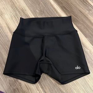 Alo biker shorts !